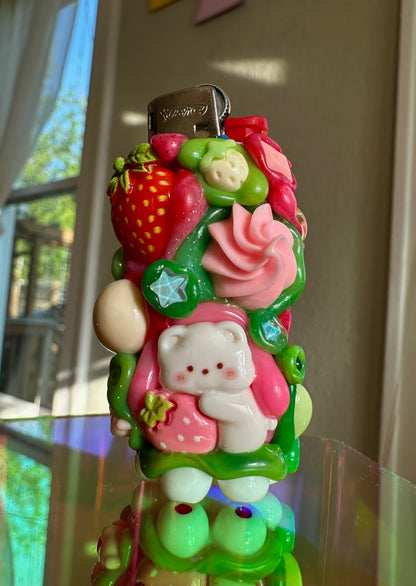Juicy OOZE Pal –  Strawberry Twins ✧ matcha & cream  ✧ Mini Reusable  Bic Lighter Case