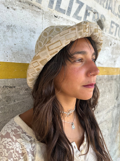 MEDIUM//22" ~ BUCKET HAT