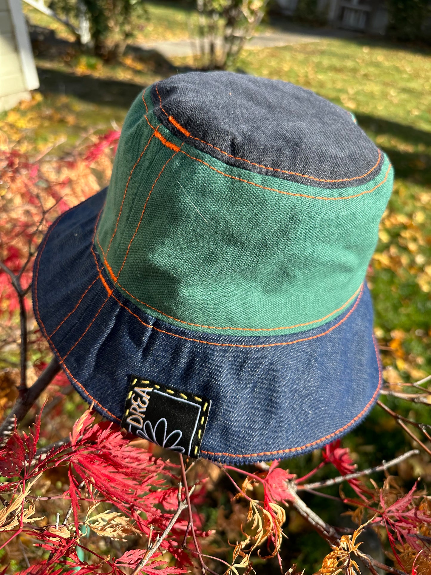 MEDIUM//22"~ BUCKET HAT