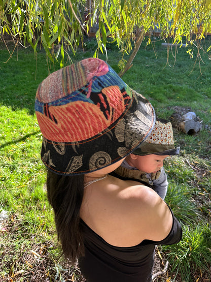 SMALL//21"~ BUCKET HAT