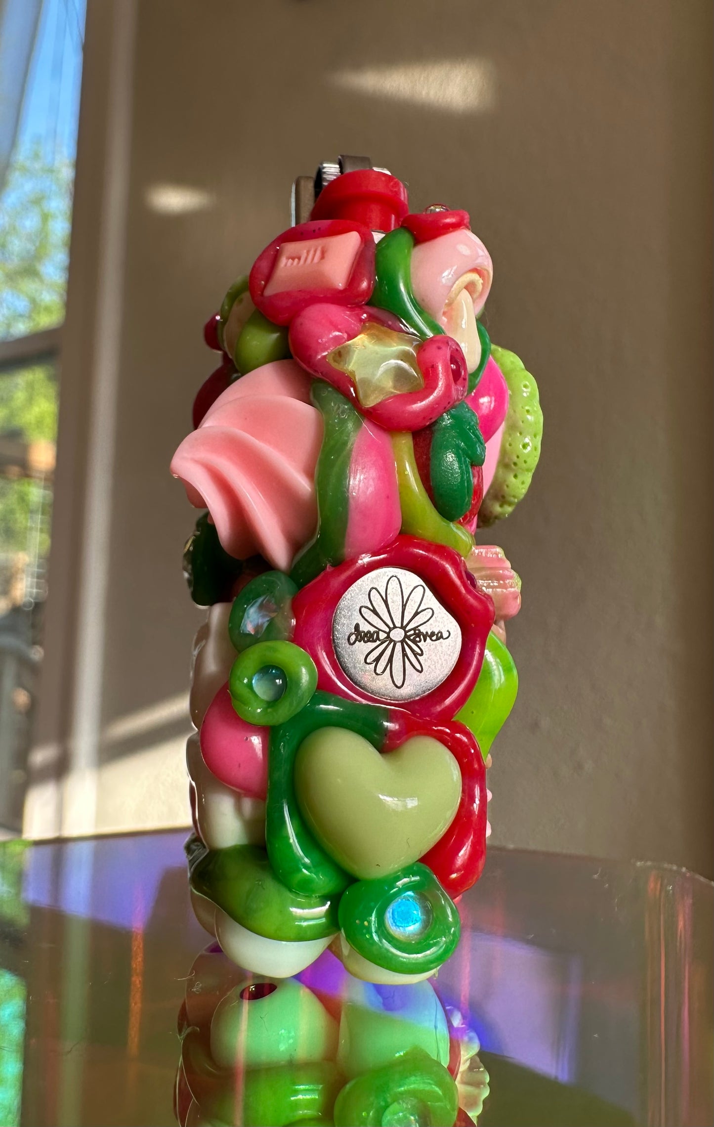 Juicy OOZE Pal –  Strawberry Twins ✧ matcha & cream  ✧ Mini Reusable  Bic Lighter Case