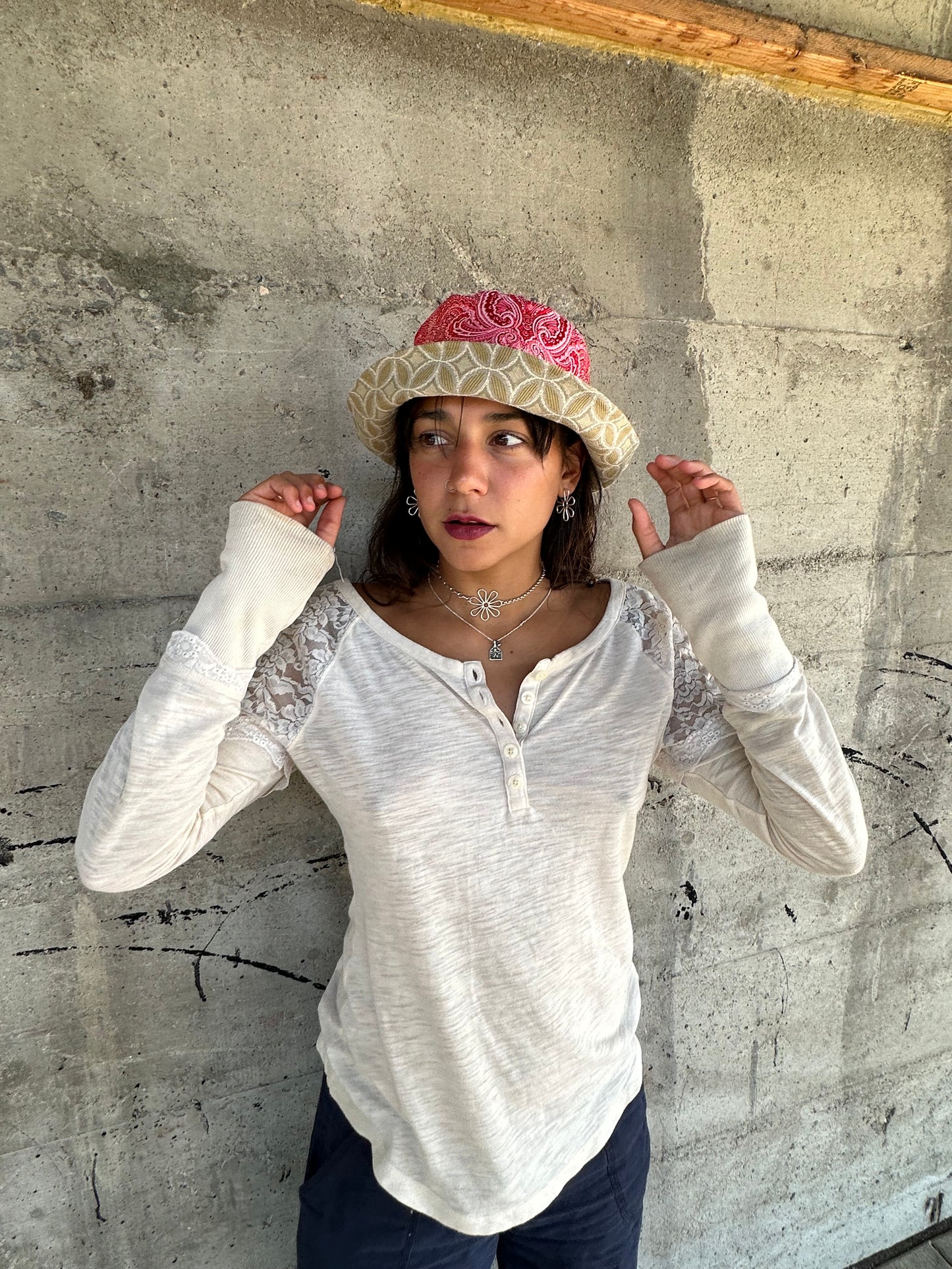 MEDIUM//22" ~ BUCKET HAT
