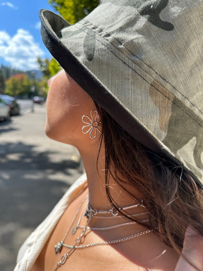MEDIUM//22" ~ BUCKET HAT