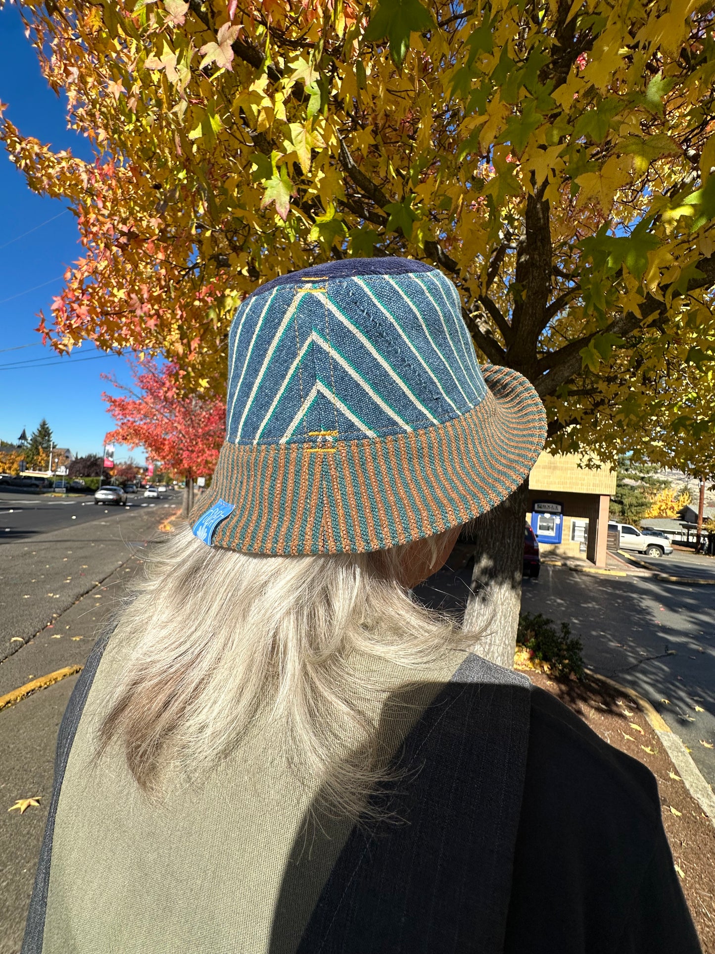 MEDIUM//22"~ BUCKET HAT