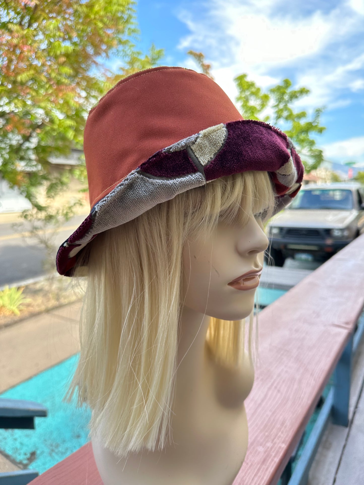 MEDIUM//22" ~ BUCKET HAT