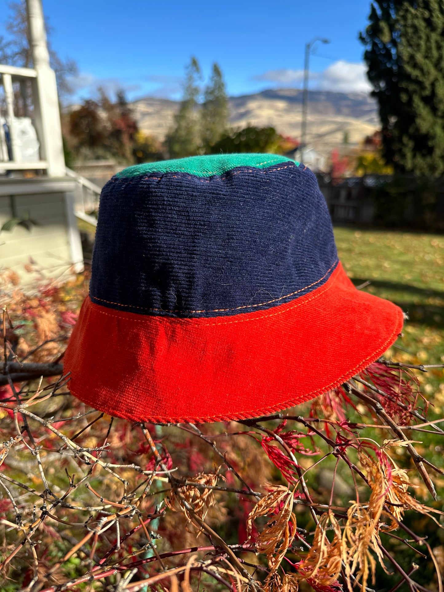 MEDIUM//22"~ BUCKET HAT