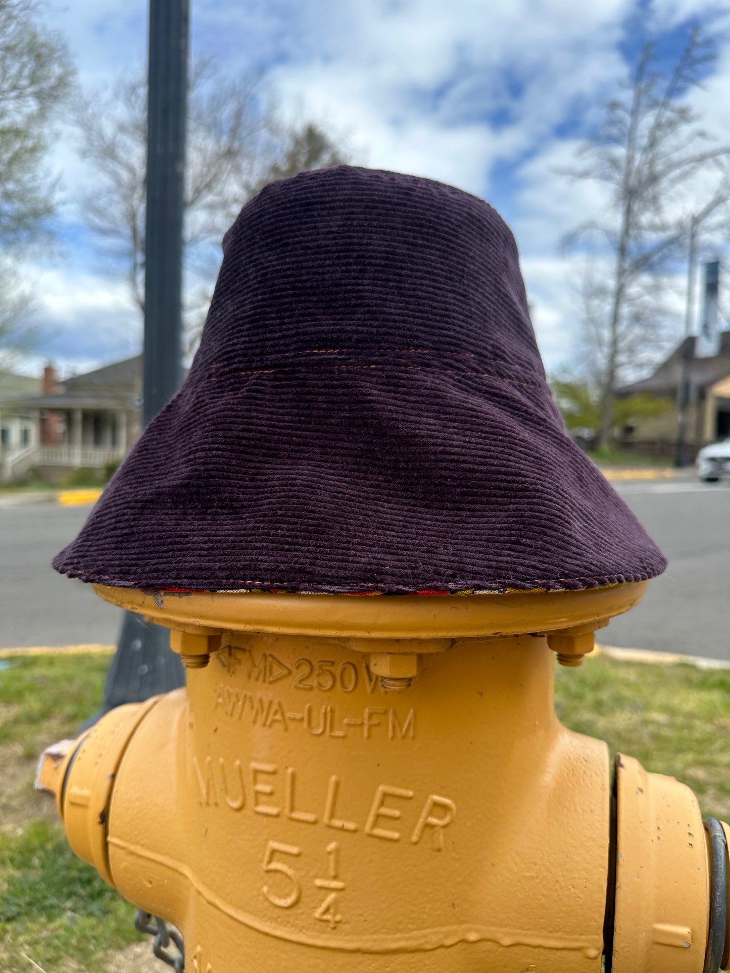 MEDIUM//22" ~  BIG BRIM BUCKET