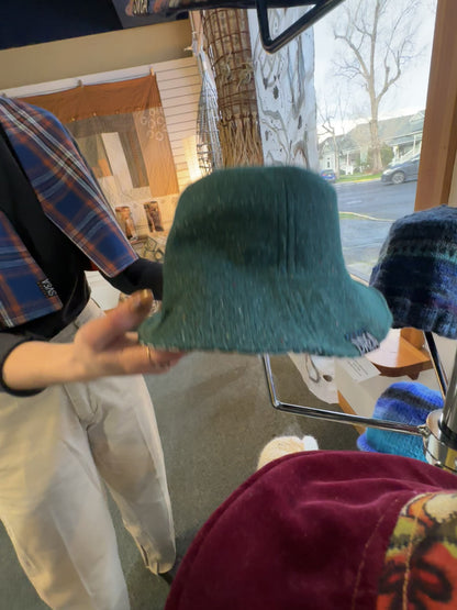 SMALL//21" ~ BUCKET HAT