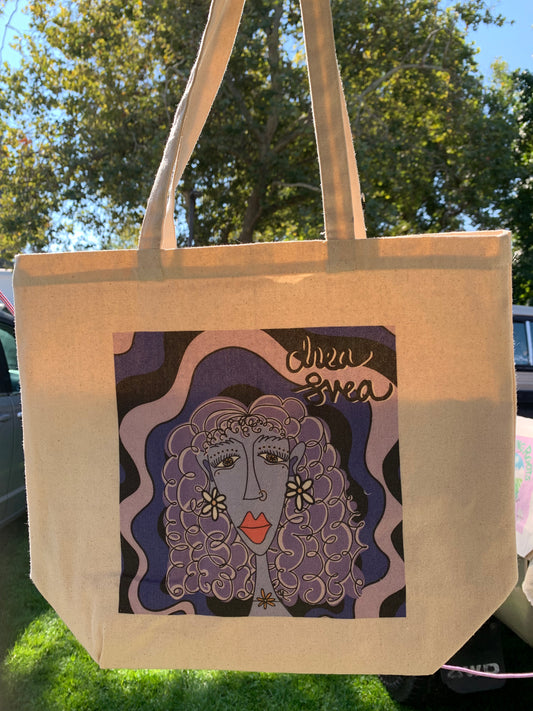 Nevina Tote