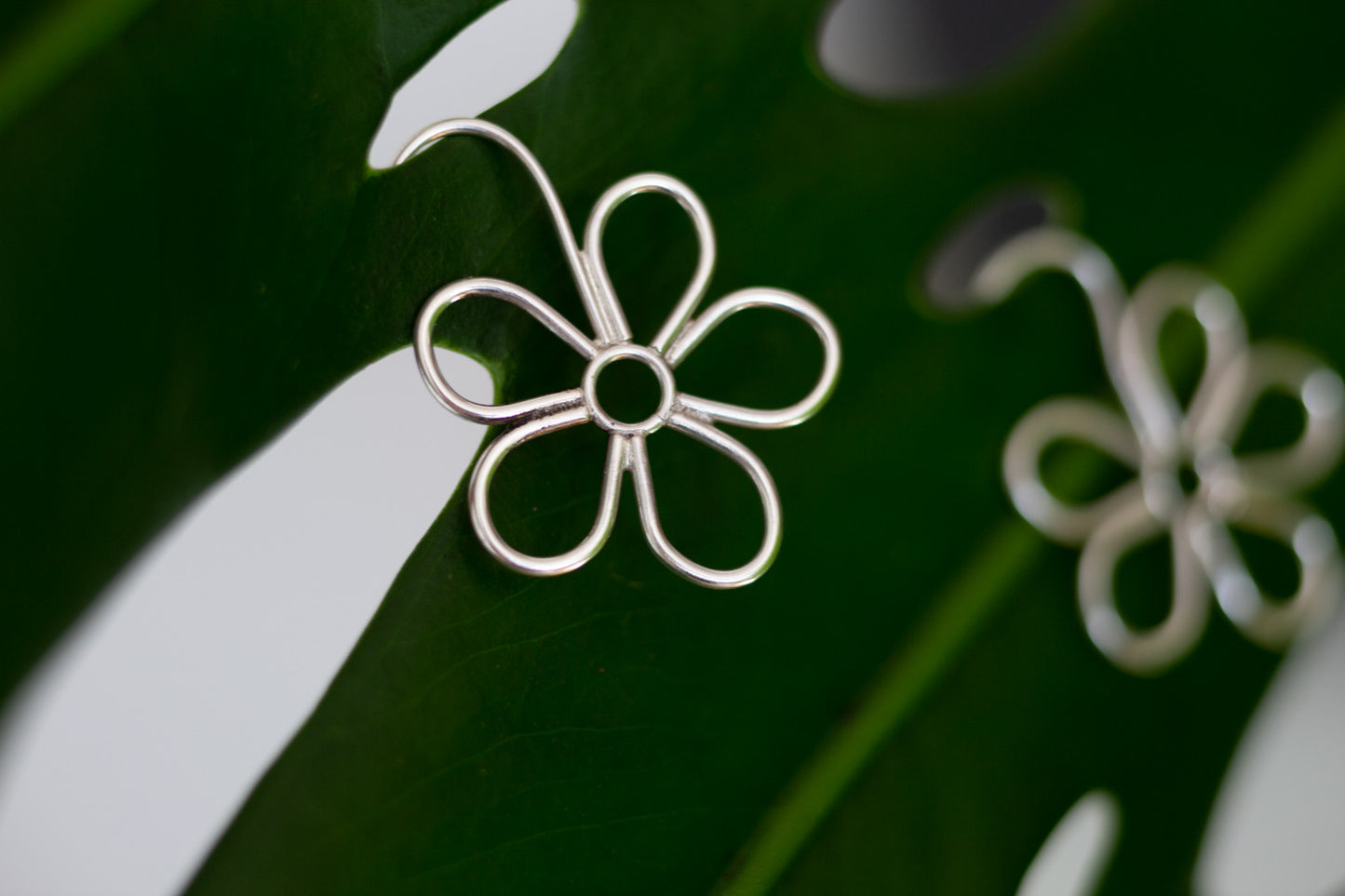 Cherub Daisy Hoops