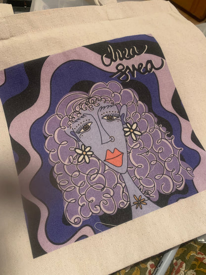 Nevina Tote